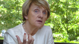 Комисар <span class="highlight">Хюбнер</span> се надява България да си е научила урока