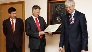 Красимир Дачев и <span class="highlight">Бони</span> Бонев се помириха пред погледа на ЕБВР