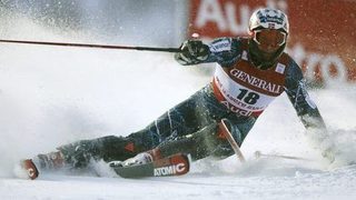 Аксел Лунд Свиндал спечели златото в суперкомбинацията