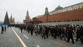 Москва допуска за търговия на борсата непублични активи
