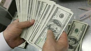 Тази година милиардерите са по-малко и по-бедни