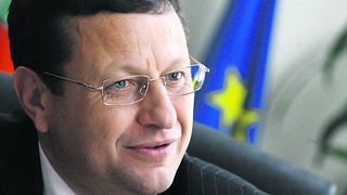 Веселин Божков: В ЕС намаляват GSM цените от 2003, ние трябва да ги настигнем за година