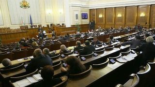 БСП и ДПС се окопаха в ключовите регулатори
