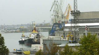 "Арселор <span class="highlight">Митал</span>" избра пристанище Бургас пред Констанца