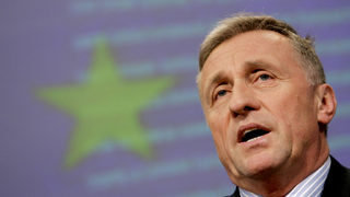 <span class="highlight">Тополанек</span>: Силвио, сложи си катинар на устата