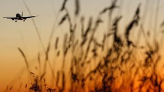 Easyjet намалява цената на самолетните билети с 30%