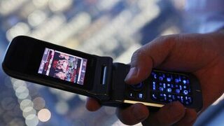 XXL маниаци претоварват 3G мрежата в Япония