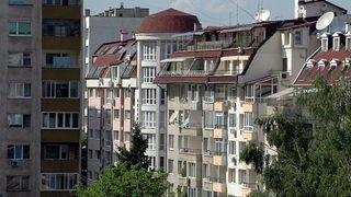 Colliers: Цените на жилищата ще паднат с 10% до юли