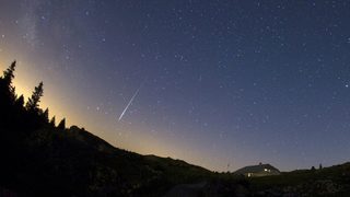 Фотогалерия: Дъжд от <span class="highlight">метеори</span>