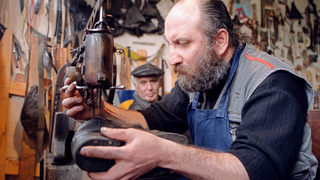 Майстори в кризата