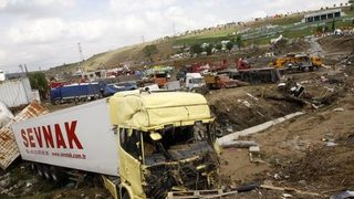 Над сто мародери са били арестувани в Истанбул покрай наводнението