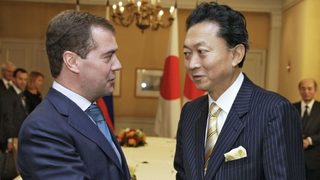 Хатояма призова за скорошен руско-японски мирен договор