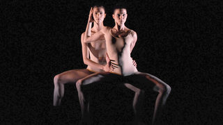 Постановката Gauthier Dance обединява седем танцови миниатюри
