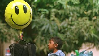 Днес е Международният ден на усмивката