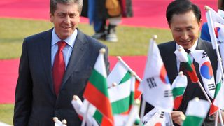 Първанов предлага да правим с Южна Корея кораби за втечнен газ