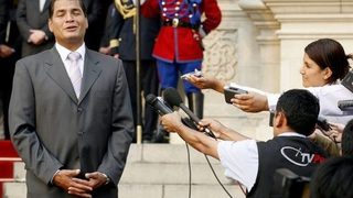 Президентът на Еквадор пристига в Москва за военни сделки и кредит