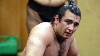 Котоошу допусна втора загуба във Фукуока