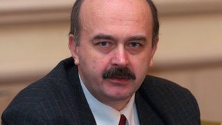  ...  да продаваме по-евтин ток <span class="highlight">на</span> конкурентите <span class="highlight">на</span> българския бизнес