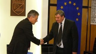 "<span class="highlight">Хеброс</span> <span class="highlight">бус</span>" сваля цените на междуградските билети в Пазарджик