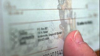 От днес Великобритания спира употребата на чекове