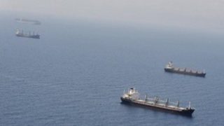 Вече се преговаря за отвлечените моряци в Аденския залив