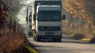 Превозвачите: Забранете движението през уикенда, но постройте паркинги