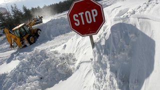 Училища в Североизточна България остават затворени заради студа