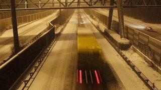 Силен снеговалеж блокира Германия