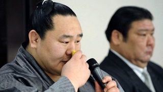 Йокозуна Асашорю се отказа от сумото заради пиянски скандал
