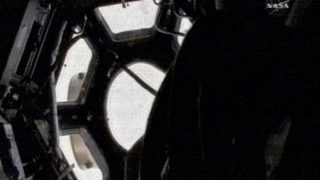 Фотогалерия: "<span class="highlight">Остъклен</span> <span class="highlight">балкон</span>" за 27 млн. долара
