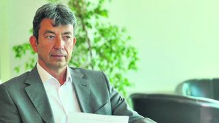 Стоян Желев: Пазарът на автомобили се срина заради липсата на стабилна база