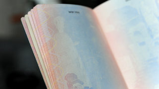 Стотици хора задръстиха паспортните служби из страната заради личните документи