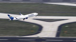 Евроконтрол: Очаква се днес да бъдат изпълнени всички полети над Европа