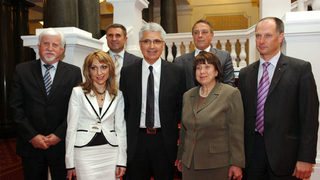КЗК ще е с нов състав месец след промените в Закона <span class="highlight">за</span> <span class="highlight">защита</span> <span class="highlight">на</span> <span class="highlight">конкуренцията</span>