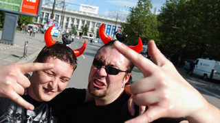 На концерт на AC/DC с "Дневник"
