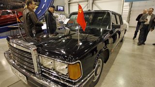 Лидерите на Русия може да сменят мерцедесите със "ЗИЛ"