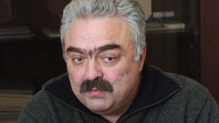 <span class="highlight">Мирослав</span> <span class="highlight">Ненчев</span>: Марешки манипулира общественото мнение