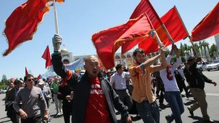Изборите в Киргизстан се отлагат за следващата година
