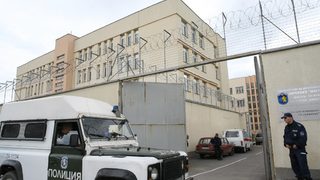 Граждани се събират в Бусманци в защита на чужденците