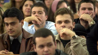 Завършилите Международни икономически отношения в УНСС учредиха алумни асоциация