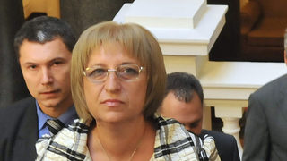 Цачева: Съпругът ми е в "Булгартабак", но няма общо с приватизацията