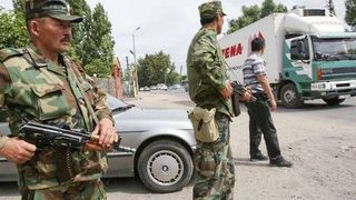 Временното правителство на Киргизстан удължи извънредното положение до 25 юни