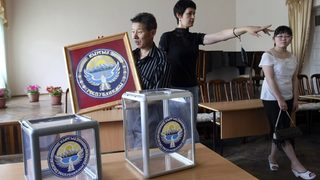 Киргизстан се готви за решителен референдум