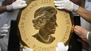 Стокилограмова монета беше продадена за 3.27 милиона евро