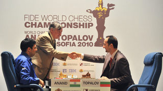 <span class="highlight">Карпов</span> спори с Илюмжинов за президентския пост на ФИДЕ
