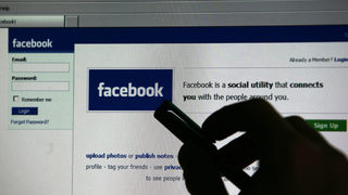 Facebook и Skype обмислят обща комуникационна услуга
