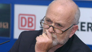 Съдът оправда <span class="highlight">Юрген</span> <span class="highlight">Рот</span> по делото за клевета на Румен Петков