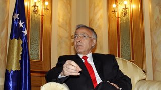 Косовският президент насрочи парламентарни избори за 13 февруари