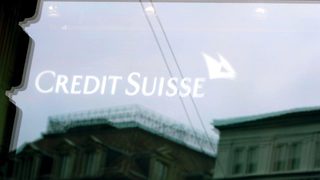 Credit Suisse отчита спад на печалбата от 74%
