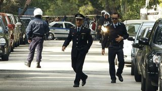 Девет подозрителни пакета до посолства изправиха на нокти властите в Атина
